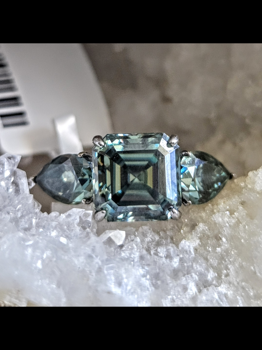 NWT Genuine Green Moissanite 925 Sterling Silver Ring. Size 5